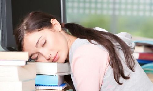 What's the Difference Between Melatonin and Sleeping pills?